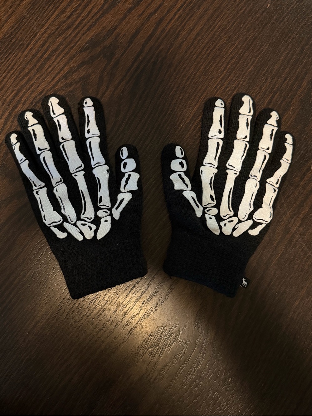 abercrombie kids Black Glow-In-The-Dark Skeleton Zip Hoodie and Joggers set. - Picture 6 of 6